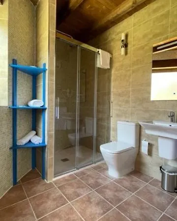 Pallozas Turisticas Ridicodias - A Pedra * Matama