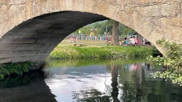 Pallozas Turisticas Ridicodias - A Pedra